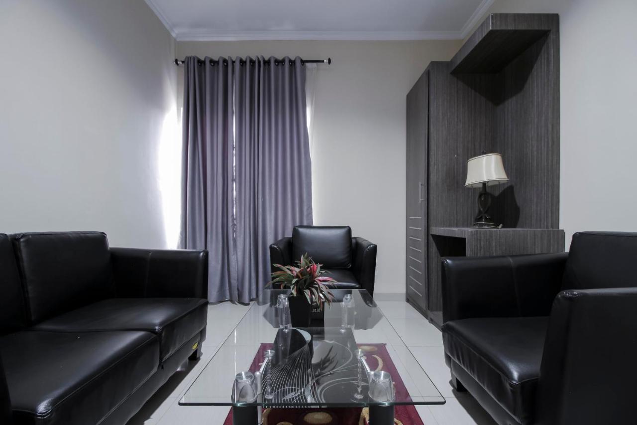 Reddoorz Plus Syariah @ Jalan Sriwijaya Medan Exterior foto